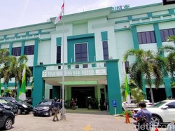 Ruang Isolasi RSUD Ibnu Sina Gresik Penuh, IGD Overload Pasien COVID-19