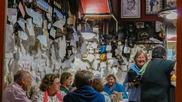 Dipenuhi Puisi, Restoran Klasik di Portugal Ini Wajib Dikunjungi