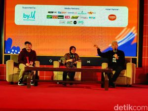 Satu Panggung dYouthizen UNS Solo, Ganjar-Risma Saling Ledek