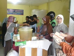 Geger Corona, Warung Jamu Diserbu Pembeli