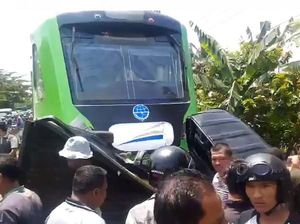 Terseret 200 Meter, Sopir Pikap di Padang Tewas Tertabrak KA Bandara