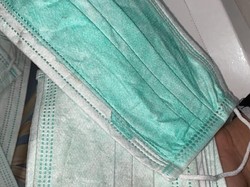 Warga Serbu Pembagian Masker dan Hand Sanitizer Gratis di Polman