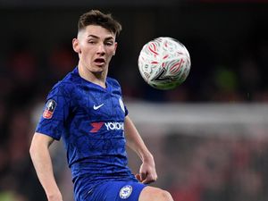 Pujian Pak Guru Fabregas untuk Billy Gilmour