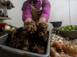 Pedagang Makanan Pusing Gara-gara Harga Jahe dan Gula Melonjak
