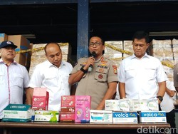 Polisi Amankan 600 Ribu Masker dari Gudang Penimbunan di Tangerang