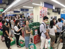 Geger Corona, Mi Instan hingga Minyak Goreng Diserbu Warga