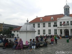Heboh Virus Corona Tak Bikin Kota Tua Sepi