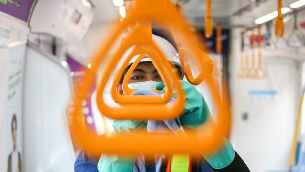 PSBB Rasa Lockdown, Keliru Jabodetabek Ingin Hentikan KRL