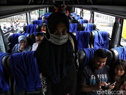 Jokowi: Naik Angkutan Umum Masih Wajib Masker