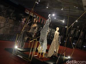 Perempuan yang Tak Bisa Dieja, Kolaborasi 3 Seni