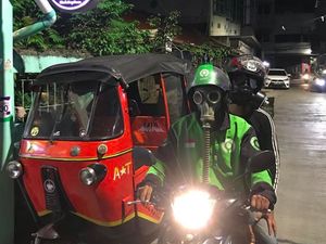 Kendaraan Telat Bayar Pajak Dihancurkan dan Masker Mahal Anti Nuklir Ojol Kendaraan Telat Bayar Pajak Dihancurkan dan Masker Mahal Anti Nuklir Ojol
