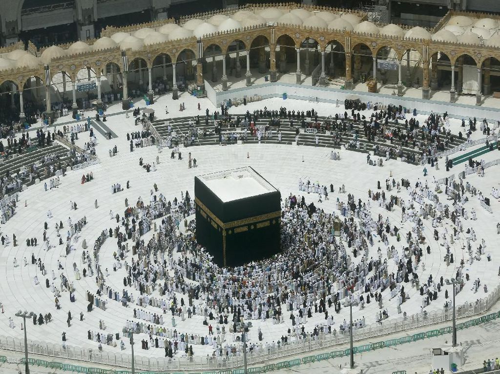 Saudi Mulai Buka Pintu tapi Ibadah Haji Tahun Ini Belum Tentu
