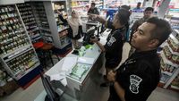Polda Aceh Gelar Razia Masker di Apotek