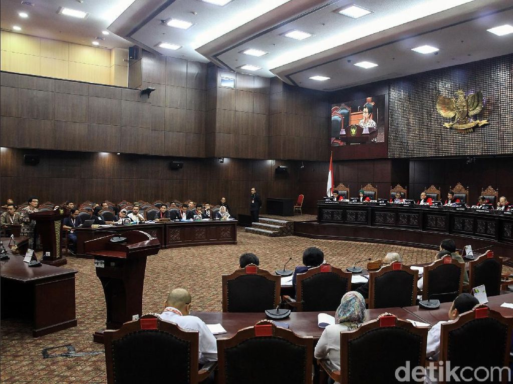 Ini Pertimbangan MK yang Dipakai Jokowi Selamatkan 75 Pegawai KPK