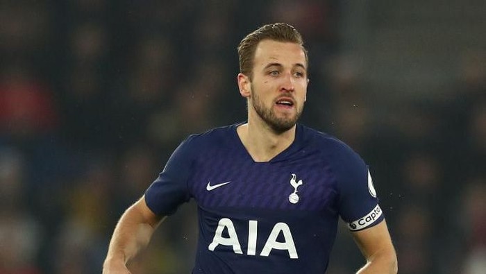 SOUTHAMPTON, ENGLAND - JANUARY 01: Harry Kane of Tottenham Hotspur during the Premier League match between Southampton FC and Tottenham Hotspur at St Marys Stadium on January 01, 2020 in Southampton, United Kingdom. (Photo by Michael Steele/Getty Images)