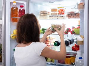 Jangan Nimbun Makanan! Ini 5 Tips Simpan Stok Makanan Agar Tetap Segar