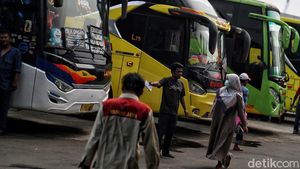 Menengok Aktivitas di Terminal Bus Tanjung Priok di Tengah Isu Corona