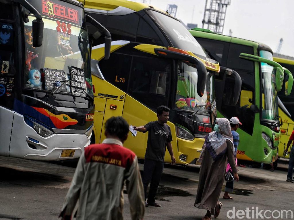 Ngeri! Begini Nasib Sopir dan Kernet Bus Terimbas Corona Ngeri! Begini Nasib Sopir dan Kernet Bus Terimbas Corona