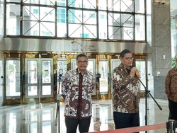 Tangkis Dampak Corona, Airlangga Minta Bank Turunkan Bunga Kredit