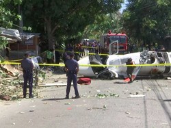 Video Heli yang Ditumpangi Kepala Polisi Filipina Jatuh di Jalan