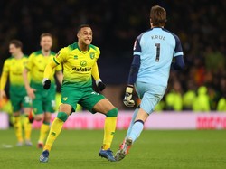 Krul dan Contekan di Botol Minum yang Kandaskan Tottenham