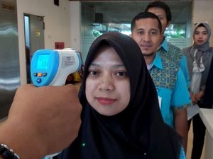 Cegah Virus Corona, Pegawai PLN Diperiksa Suhu Tubuh