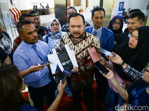 Kuasa Hukum Fahira Idris Datangi Bareskrim Kuasa Hukum Fahira Idris Datangi Bareskrim