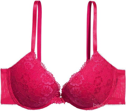 Dear Ladies, Ini Perbedaan Push Up Bra dengan Bra Biasa!