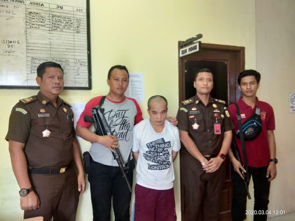Pembunuh Sadis Siswi SMA Terimakasih Laia Segera Disidang Pembunuh Sadis Siswi SMA Terimakasih Laia Segera Disidang