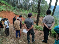 Longsor Sepanjang 300 Meter Ancam Pemukiman di Ponorogo, Warga Mengungsi