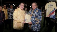 Momen Silaturahmi Golkar dan Demokrat di Cikeas
