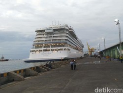 Begini Hasil Cek Kesehatan Penumpang Kapal Pesiar Viking Sun di Semarang