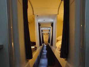 Begini, Lo Kabin Rahasia Pramugari di Dalam Pesawat