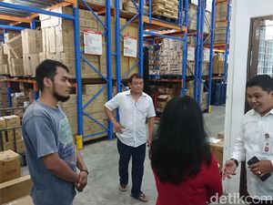 KPPU Sidak Pasar-Distributor di Medan Gegara Masker Langka Imbas Corona KPPU Sidak Pasar-Distributor di Medan Gegara Masker Langka Imbas Corona