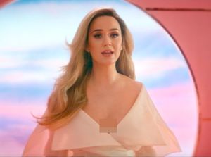 Katy Perry Lega Tak Perlu Lagi Sembunyikan Kehamilan