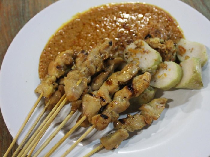 sate ambal khas Kebumen sate ambal khas Kebumen