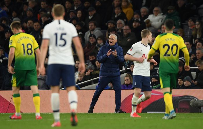 LONDON, ENGLAND - MARCH 04: Jose Mourinho, Manager of Tottenham Hotspur motivates his players during the FA Cup Fifth Round match between Tottenham Hotspur and Norwich City at Tottenham Hotspur Stadium on March 04, 2020 in London, England. (Photo by Mike Hewitt/Getty Images)