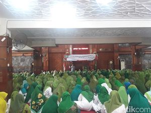 Walkot Idris Geram Ada Gurauan Jangan Salaman Sama Orang Depok