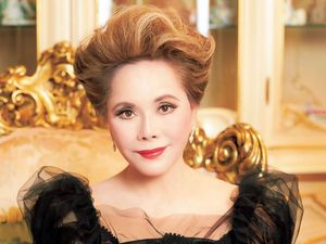 Gaya Janda Presiden Soekarno yang Stylish dan Awet Muda di Usia 80 Tahun