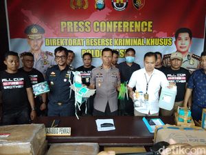 CV Ini Eksportir Hasil Laut, tapi Malah Kirim Puluhan Ribu Masker ke Malaysia CV Ini Eksportir Hasil Laut, tapi Malah Kirim Puluhan Ribu Masker ke Malaysia