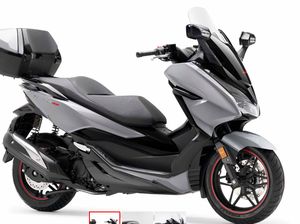 Bergaya Touring, Ini Tampang Honda Forza 300 Limited Edition