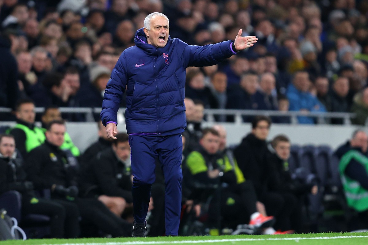 Jose Mourinho Hat-trick Kekalahan (Getty Images/Julian Finney)
