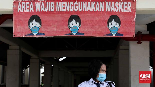 Seluruh pegawai RSPI Sulianti Saroso harus mematuhi peraturan yang ketat sejak ada pasien positif mengidap virus corona