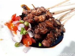5 Sate Tegal yang Terkenal Enak di Jakarta, Mana Favoritmu? 5 Sate Tegal yang Terkenal Enak di Jakarta, Mana Favoritmu?