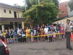 Diserbu Warga, Masker Sitaan Polres Jakut Dijual Rp 22 Ribu per Kotak