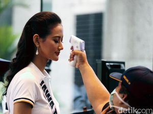 Saat Para Finalis Puteri Indonesia Jalani Pemeriksaan Suhu Tubuh