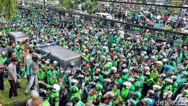Momen Ribut Massa Ojol dan Debt Collector di Sleman
