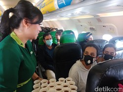 Sensasi Menyeruput Wedang Jahe di Angkasa