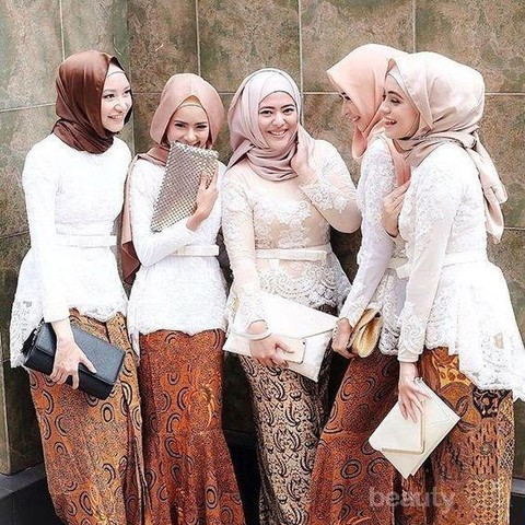 5 Kebaya Modern Hijab yang Bisa Jadi Referensi  Anak Muda 