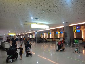 Imbas Virus Corona Bandara Ngurah Rai Senyap